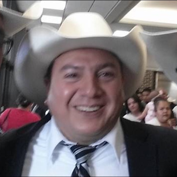 Meet your Posher, Raul - Picture 1 of 1